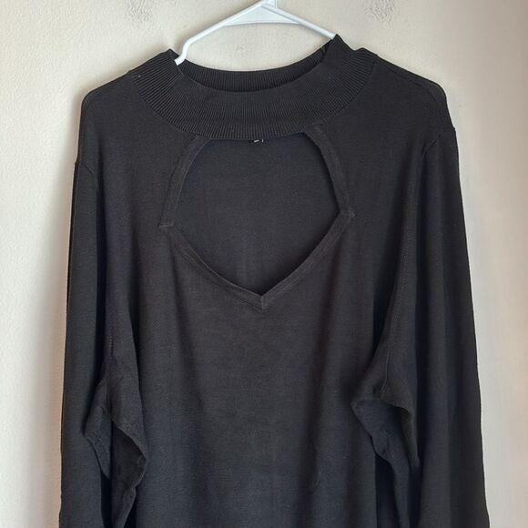 Torrid Fitted Pullover Mock Neck Sweater keyhole sexy Black Sweater 4X NWT goth! - Picture 6 of 11